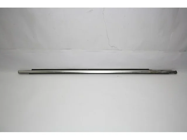 Молдинг водослива двери передней правой VOLKSWAGEN TIGUAN I 5N1 / 5N2 2007-2011, TIGUAN I 5N1 / 5N2 2011-2018