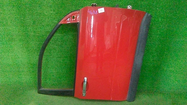 Дверь передняя правая (потерта) T31 NISSAN X-TRAIL T31 2007-2011, X-TRAIL T31 2010-2015