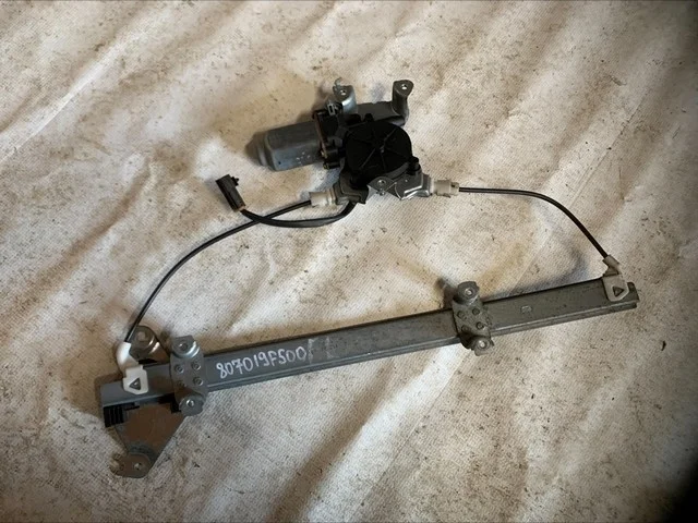 Стеклоподъемник двери передней левой P11 NISSAN PRIMERA II P11 1995-2000, PRIMERA II P11 2000-2002