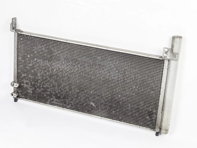 Радиатор кондиционера (отличное состояние) ZVW30 TOYOTA PRIUS XW30 2009-2011, PRIUS XW30 2011-2015