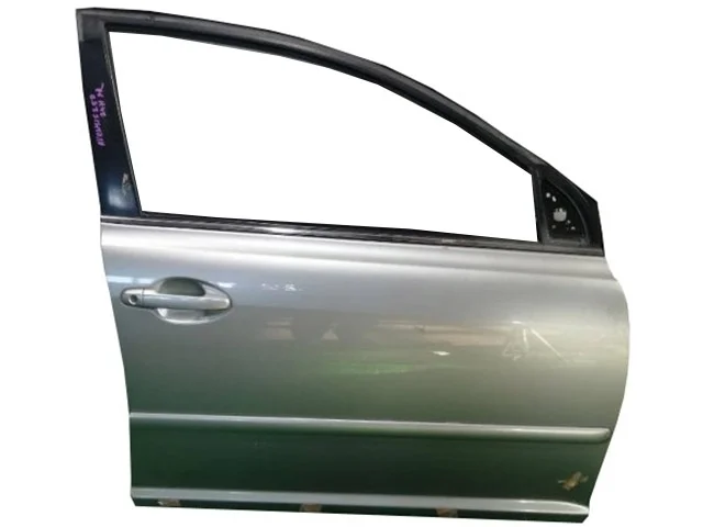 Дверь передняя правая (подмят угол) T250 TOYOTA AVENSIS T250 2006-2008, AVENSIS T250 2003-2006
