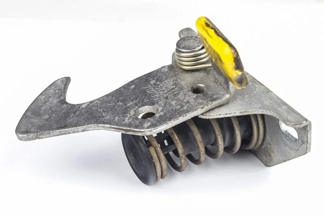 Крюк замка капота E90, E91, E92, E93 BMW 3-Series E90 / E91 2005-2012