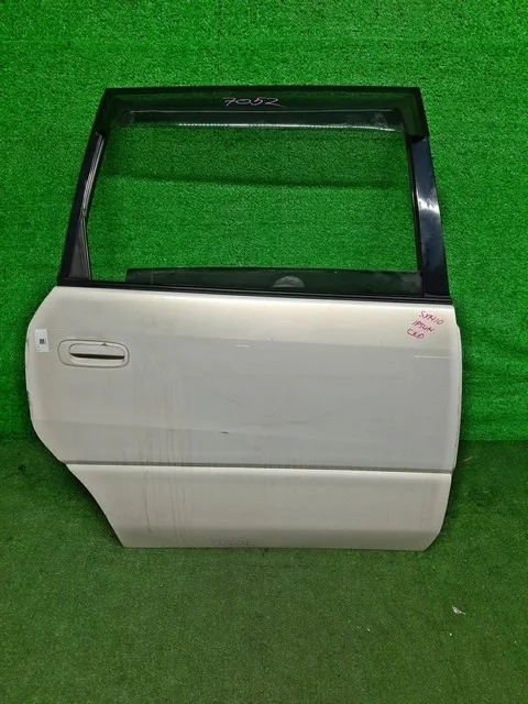 Дверь задняя правая SXM10 TOYOTA IPSUM M10 1996-2001, PICNIC XM10 1996-2001