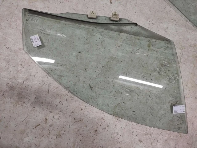 Стекло двери передней правой NISSAN ALMERA N16 2003-2006, ALMERA N16 2000-2003