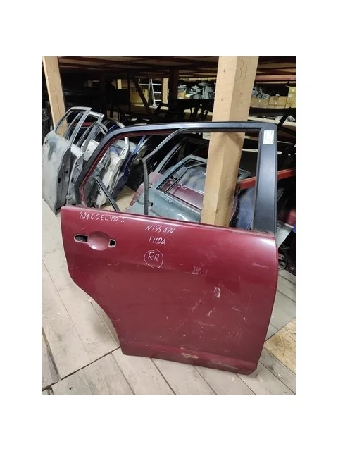 Дверь задняя правая (дефект) NISSAN TIIDA C11 2007-2014