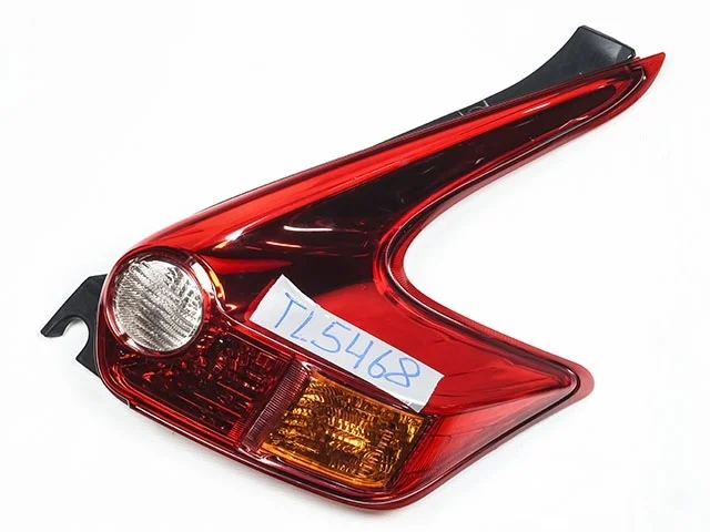 Фонарь задний правый YF15 NISSAN JUKE YF15 2010-2014