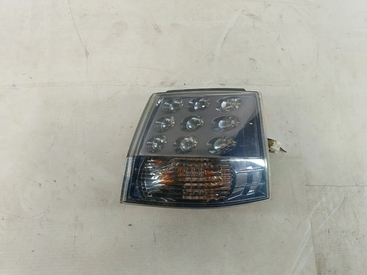 Фонарь задний правый внешний CW5W MITSUBISHI OUTLANDER XL CW 2007-2010, OUTLANDER XL CW 2010-2012