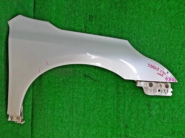 Крыло переднее правое (сколы) J32 NISSAN TEANA J32 2008-2012, TEANA J32 2011-2014