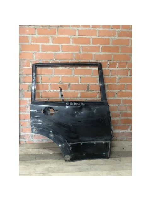 Дверь задняя правая MITSUBISHI PAJERO III / MONTERO III V6 / V7 2000-2002, PAJERO III / MONTERO III V6 / V7 2003-2006