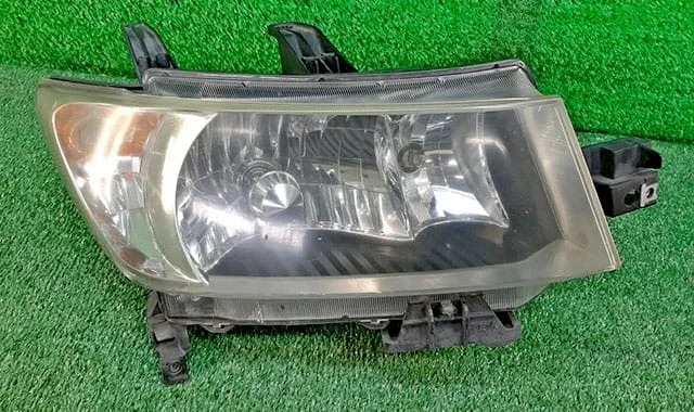 Фара правая QNC20 TOYOTA BB QNC20 2005-2008, BB QNC20 2008-2016