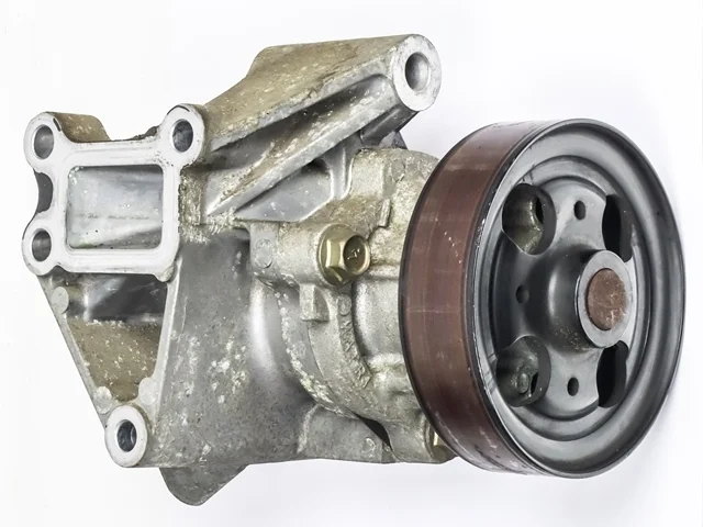 Насос водяной TC24 NISSAN PRIMERA III P12 2002-2008, X-TRAIL T30 2000-2003, X-TRAIL T30 2003-2007, SERENA II C24 1999-2001, SERENA II C24 2001-2005