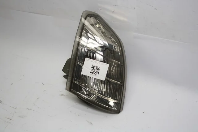 Фонарь габаритный передний правый (скол) T30 NISSAN X-TRAIL T30 2000-2003, X-TRAIL T30 2003-2007
