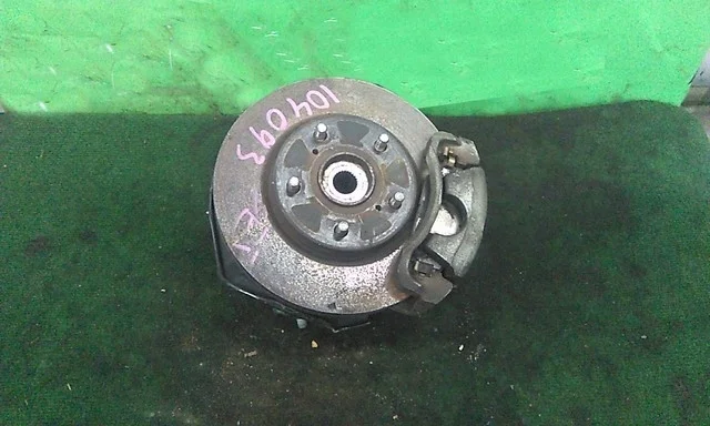 Кулак поворотный правый ZVW40 TOYOTA COROLLA E140 / E150 2006-2010, COROLLA RUMION E150 2007-2015, AURIS E150 2006-2010, AURIS E180 2013-2018
