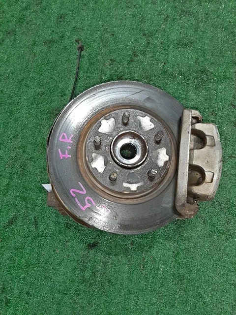 Кулак поворотный правый E52 NISSAN ELGRAND III E52 2010-2020