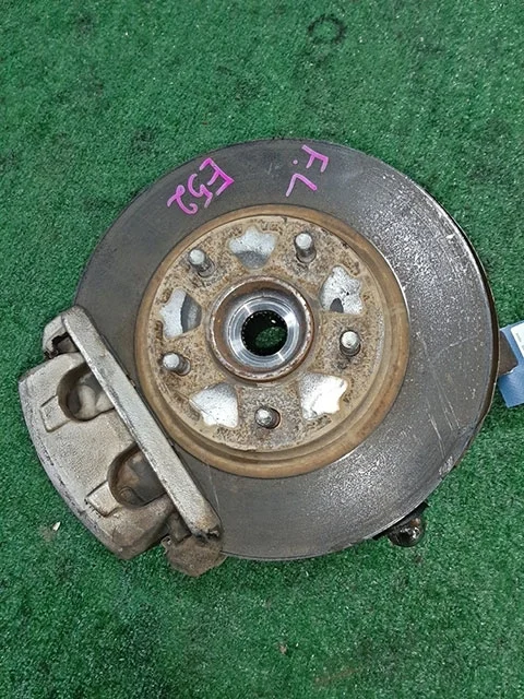 Кулак поворотный левый E52 NISSAN ELGRAND III E52 2010-2020