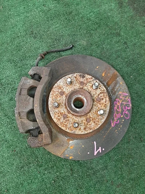 Кулак поворотный левый NT30 NISSAN X-TRAIL T30 2000-2003, X-TRAIL T30 2003-2007
