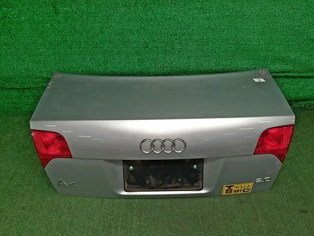 Крышка багажника (потерта) 8E AUDI A4 B7 2004-2008