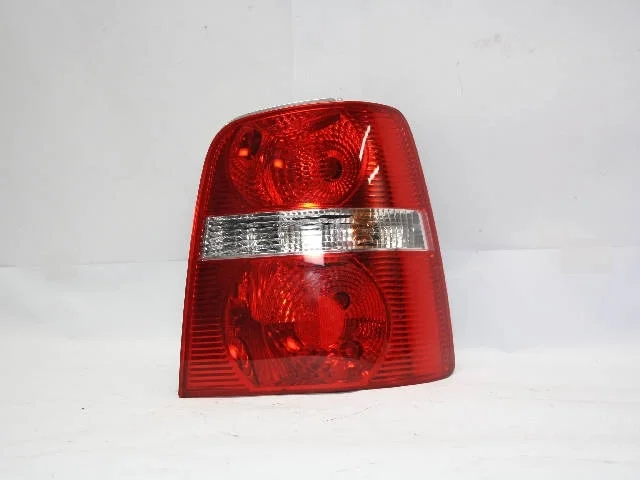 Фонарь задний правый VOLKSWAGEN TOURAN I 1T1 / 1T2 2003-2006, TOURAN I 1T1 / 1T2 2006-2010