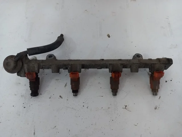 Рампа топливная MITSUBISHI CARISMA DA 1995-1998, CARISMA DA 1999-2003, FTO DE2A / DE3A 1994-2001
