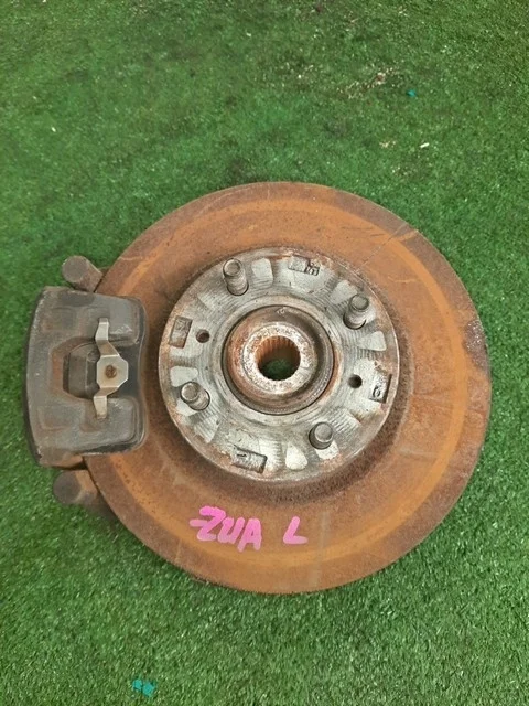 Кулак поворотный левый Z23A MITSUBISHI COLT VI Z20 / Z30 2002-2008, COLT VI Z20 / Z30 2008-2012, COLT PLUS VI Z20 2004-2012