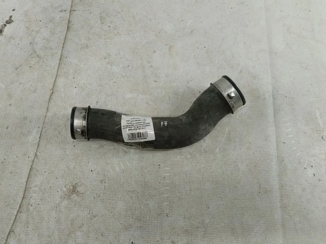 Патрубок радиатора интеркулера 1T2 VOLKSWAGEN JETTA V 1K2 / 1K5 2005-2011, GOLF V 1K1 / 1K5 2003-2009, TOURAN I 1T1 / 1T2 2003-2006