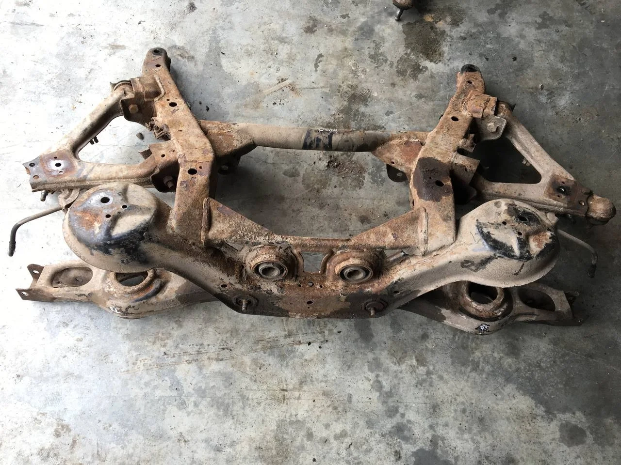 Балка задняя V78W MITSUBISHI PAJERO III / MONTERO III V6 / V7 2000-2002, PAJERO III / MONTERO III V6 / V7 2003-2006