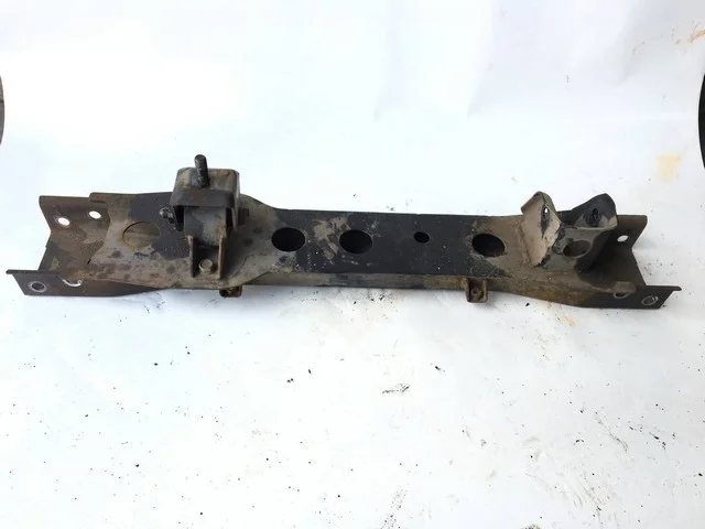 Балка крепления подвески переднего редуктора V75W MITSUBISHI PAJERO III / MONTERO III V6 / V7 2000-2002, PAJERO III / MONTERO III V6 / V7 2003-2006