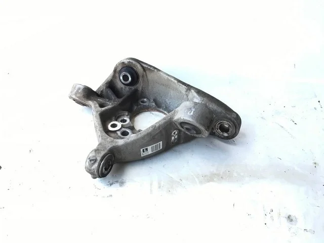 Кулак задний левый GSE20 LEXUS IS II 250/350 XE20 2005-2008, IS II 250/350 XE20 2008-2010, IS II 250/350 XE20 2010-2013