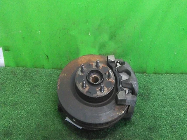 Кулак поворотный правый NA4W MITSUBISHI GRANDIS NA4W 2003-2011