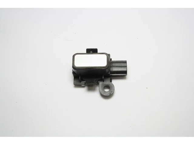 Датчик парктроника передний боковой GRS191 LEXUS GS III 300/400/430 S190 2005-2007, GS III 300/400/430 S190 2007-2011