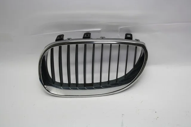 Решетка радиатора левая E60 BMW 5-Series E60 / E61 2003-2007