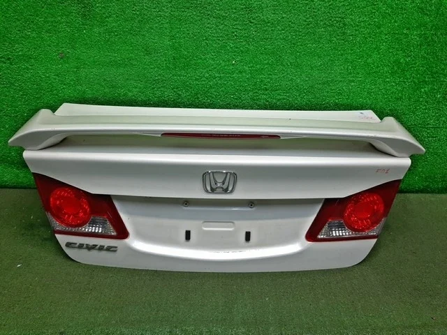 Крышка багажника FD1 HONDA CIVIC VIII FD / FK / FN / FA 2005-2008, CIVIC VIII FD / FK / FN / FA 2009-2011