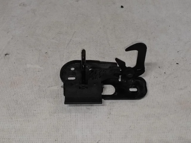 Крюк замка капота 1T2 VOLKSWAGEN CADDY III 2K / 2C 2004-2010, TOURAN I 1T1 / 1T2 2003-2006, TOURAN I 1T1 / 1T2 2006-2010