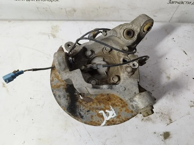Кулак задний левый J31 NISSAN TEANA J31 2003-2005, TEANA J31 2006-2008