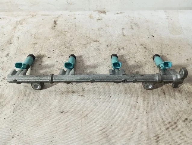 Рампа топливная ANH10 TOYOTA ALPHARD H10 2005-2008, HARRIER XU30 2003-2013, ALPHARD H10 2002-2005, ESTIMA R30 / R40 2000-2003
