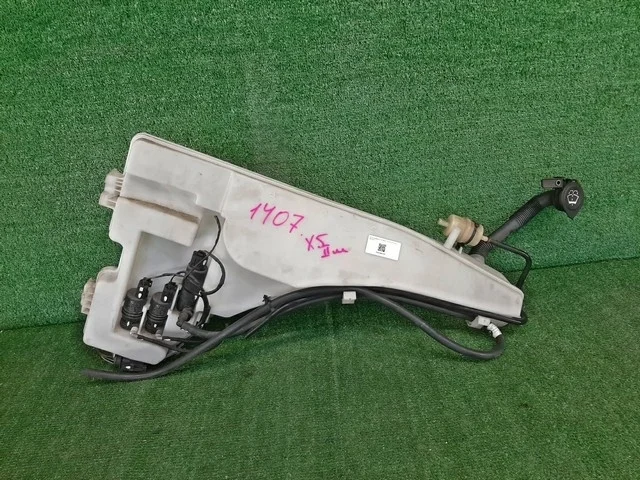 Бачок омывателя E70 BMW X5 E70 2006-2010, X5 E70 2010-2013