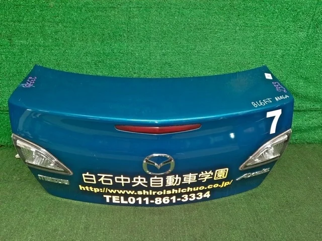Крышка багажника (царапины) BL6FJ MAZDA MAZDA 3 BL 2008-2011, MAZDA 3 BL 2011-2013, AXELA BL 2009-2011, AXELA BL 2011-2013