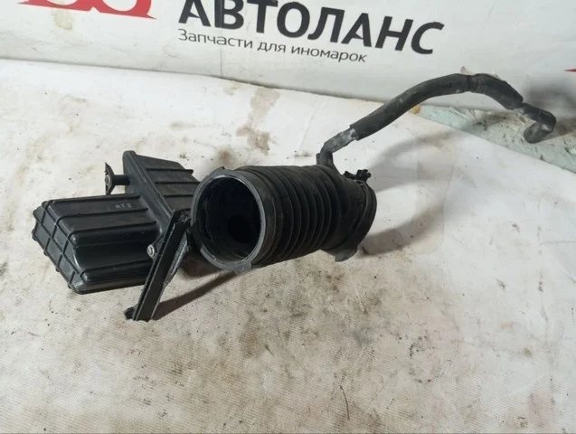 Патрубок корпуса воздушного фильтра CREW MAZDA MAZDA 3 BK 2003-2006, MAZDA 3 BK 2006-2009, AXELA BK 2003-2006, AXELA BK 2006-2009