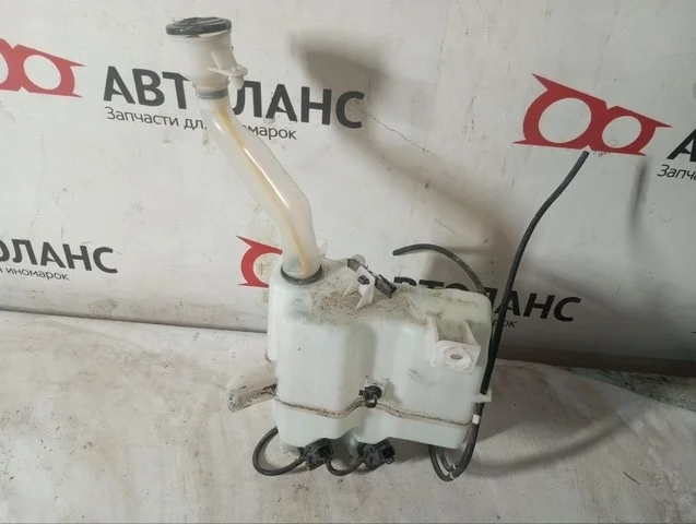 Бачок омывателя ZVW30 TOYOTA PRIUS XW30 2009-2011, PRIUS XW30 2011-2015