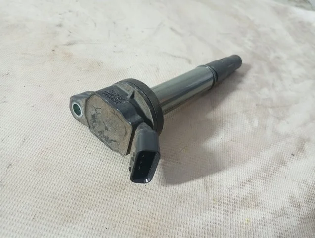 Катушка зажигания ZRR75 TOYOTA NOAH R70 2007-2010