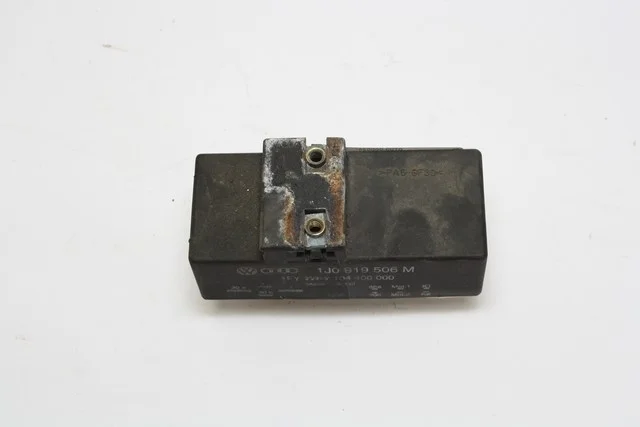 Блок управления вентиляторами 9N3 SKODA OCTAVIA I 1U 1996-2011, RAPID I NH 2012-2020, VOLKSWAGEN POLO V 6C1 / 6R1 2009-2014, AUDI A3 8L 1996-2003