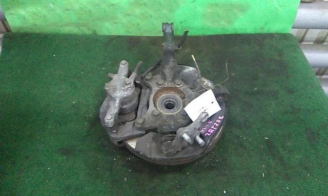Кулак поворотный правый ZRT272 TOYOTA AURIS E180 2013-2018, AVENSIS T270 2008-2012, AVENSIS T270 2012-2015, AVENSIS T270 2015-2018