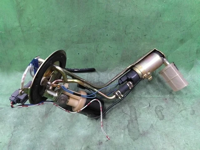 Насос топливный погружной GX100 TOYOTA HILUX N140 / N150 / N160 / N170 1997-2004, PREVIA R10 1990-1999, 4RUNNER N180 1995-2002, CALDINA T190 1992-2002