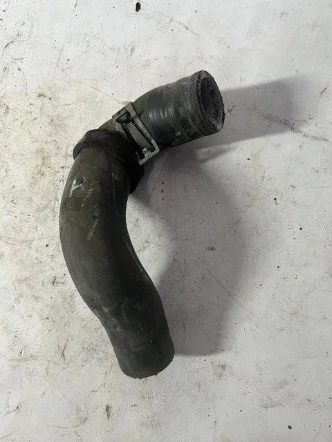 Патрубок радиатора охлаждения нижний AZT251 TOYOTA AVENSIS T250 2006-2008, AVENSIS T250 2003-2006