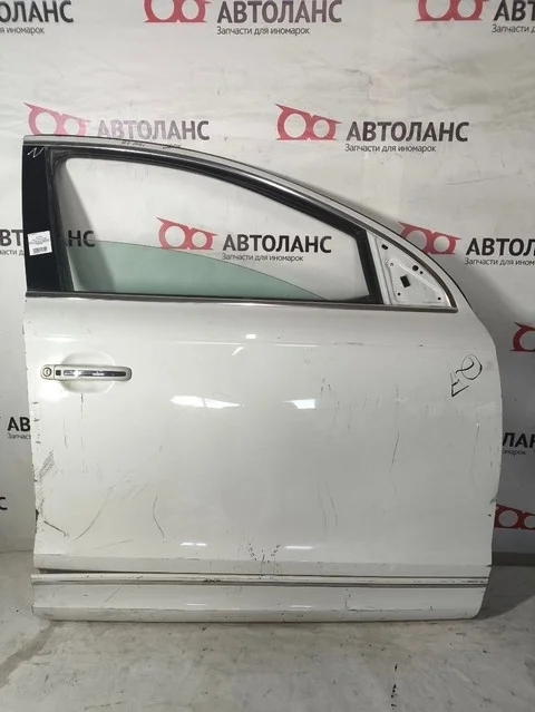 Дверь передняя правая (царапины) 4L AUDI Q7 4L 2005-2009, Q7 4L 2009-2015