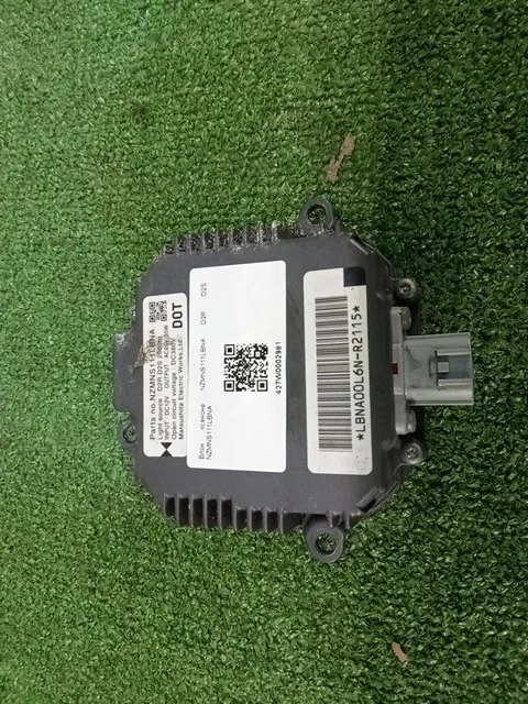 Блок розжига ксенон NISSAN MURANO Z50 2003-2008, PATROL Y62 2010-2014, TEANA J32 2008-2012, TEANA J32 2011-2014, TEANA J31 2003-2005
