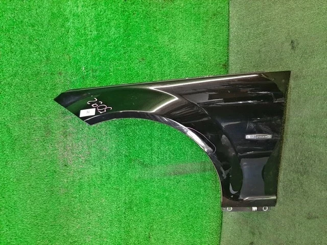 Крыло переднее левое (потерто) W204 MERCEDES BENZ MERCEDES BENZ C-CLASS W204 2007-2015