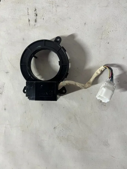Датчик угла поворота руля V98W MITSUBISHI PAJERO III / MONTERO III V6 / V7 2000-2002, PAJERO III / MONTERO III V6 / V7 2003-2006