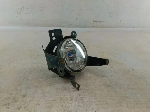 Фара противотуманная правая NA4W MITSUBISHI GRANDIS NA4W 2003-2011
