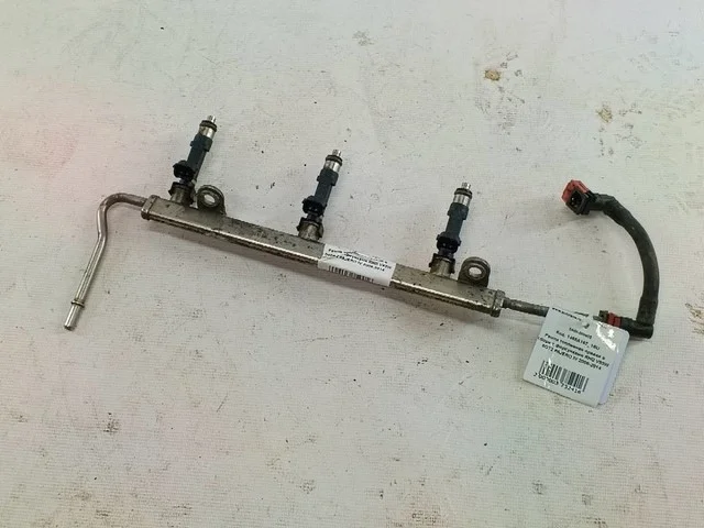 Рампа топливная правая V93W MITSUBISHI PAJERO IV / MONTERO IV V8 / V9 2006-2011, PAJERO IV / MONTERO IV V8 / V9 2011-2014